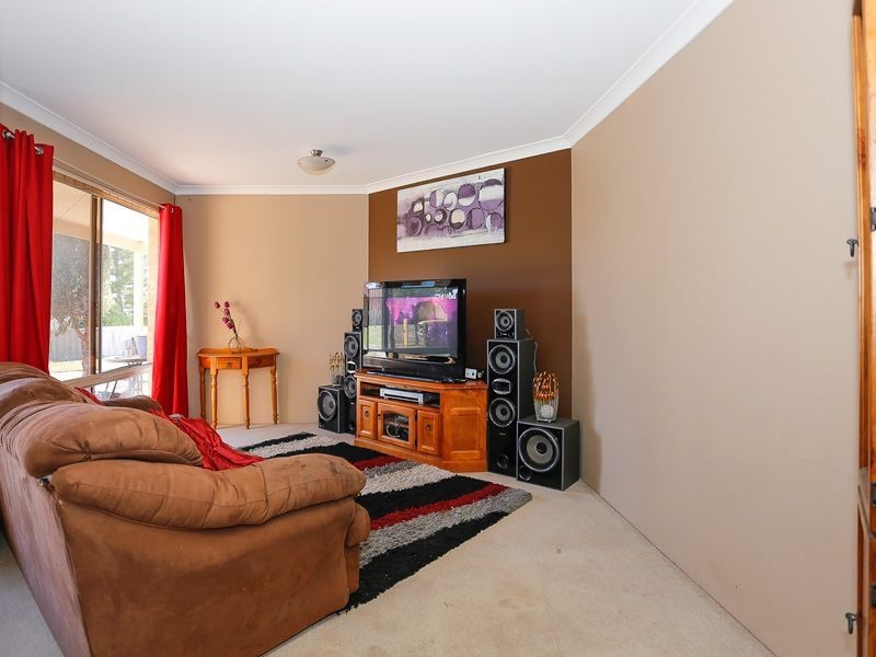 21 Bildjar Close, South Guildford WA 6055