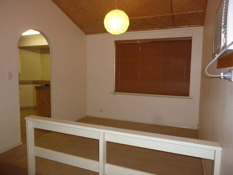 5 Harcourt Place, Bellevue WA 6056