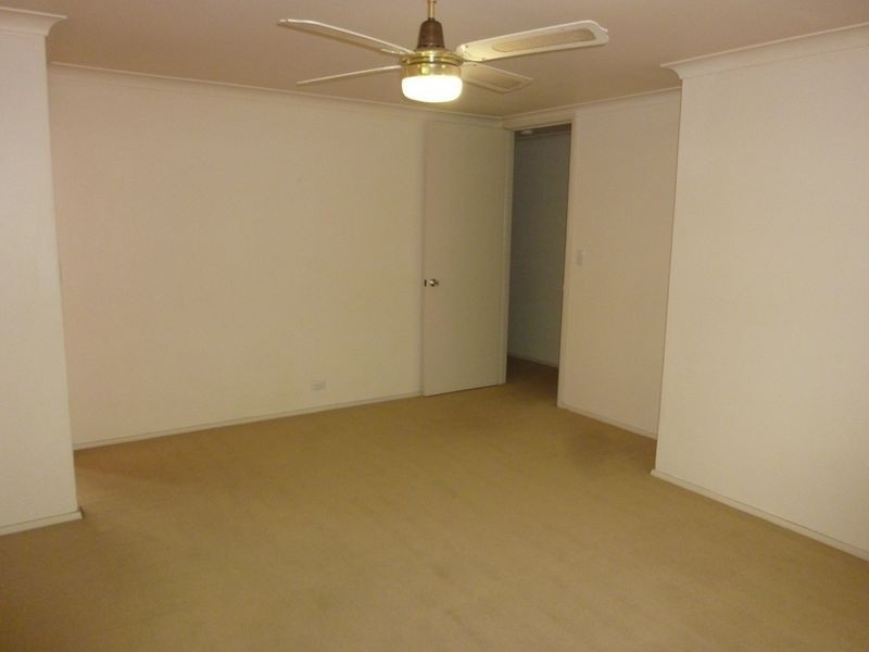 5 Harcourt Place, Bellevue WA 6056