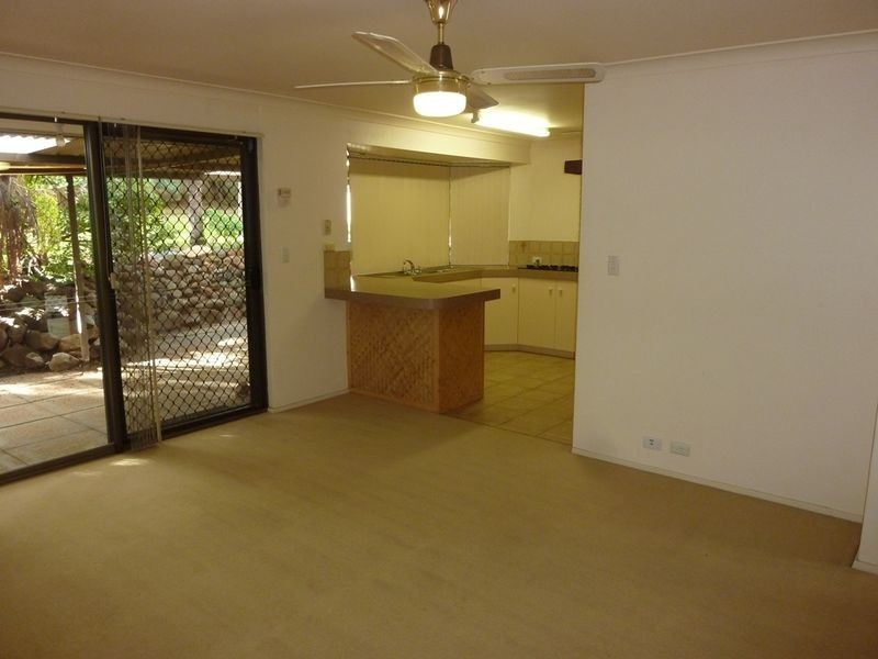 5 Harcourt Place, Bellevue WA 6056