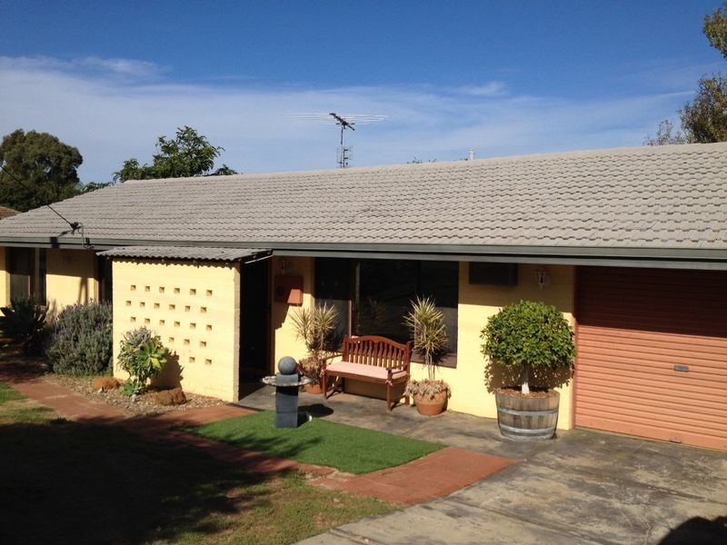 16 Wortley Road, Greenmount WA 6056