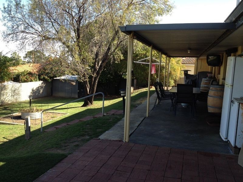 16 Wortley Road, Greenmount WA 6056