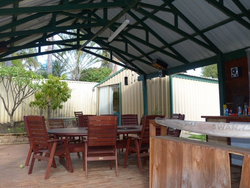 13 Balmain Road, Greenmount WA 6056