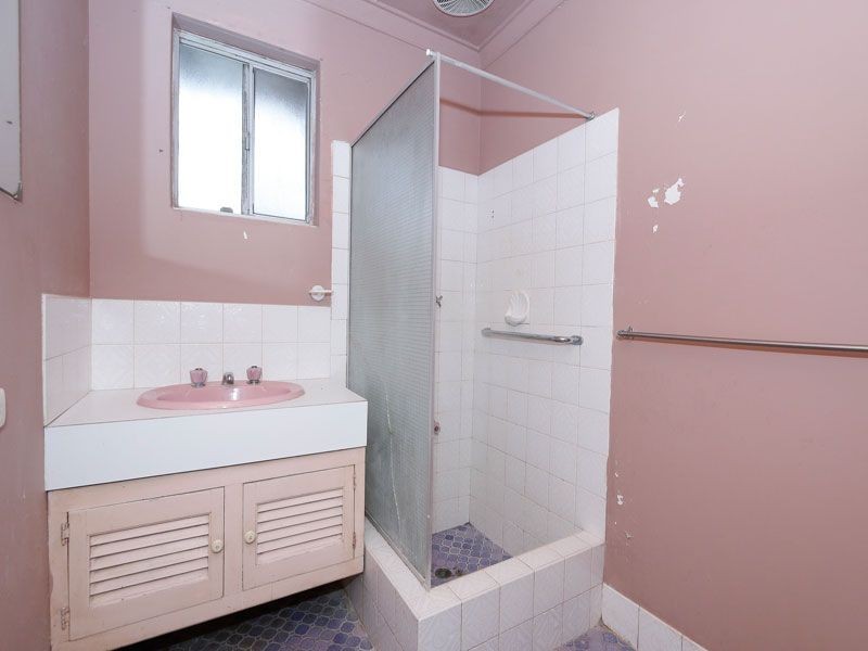 63 Wroxton Street, Midland WA 6056