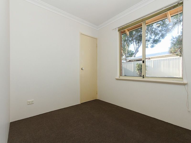 5 Burton Retreat, Stratton WA 6056