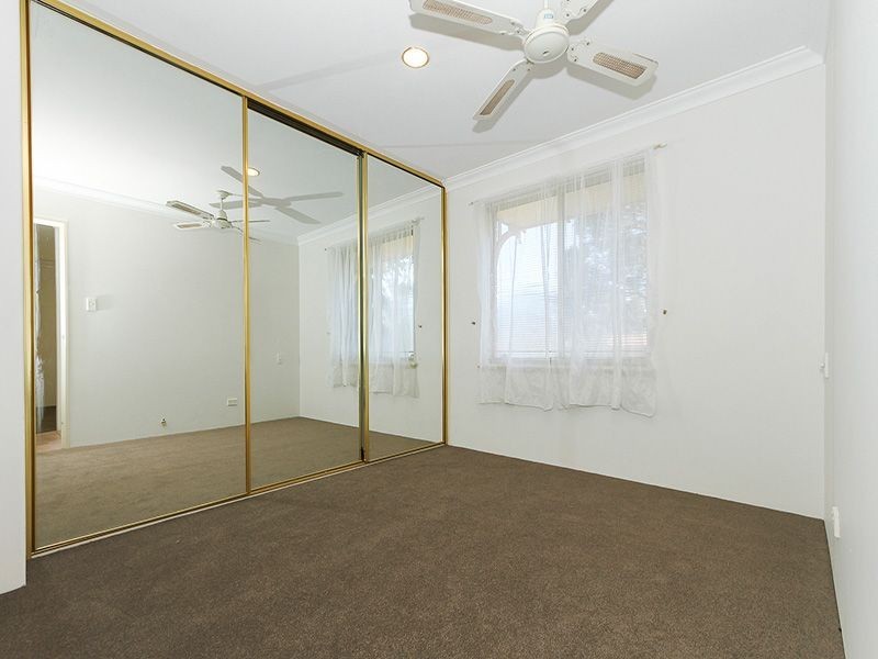 5 Burton Retreat, Stratton WA 6056