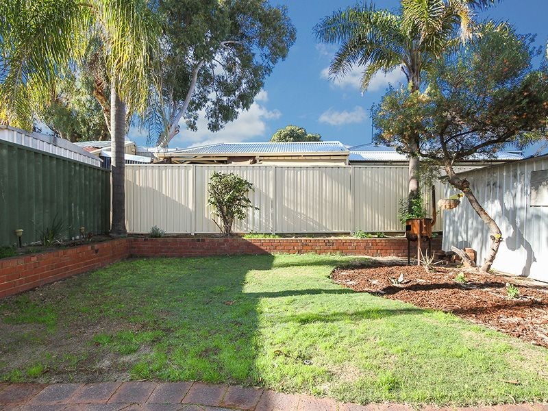 5 Burton Retreat, Stratton WA 6056