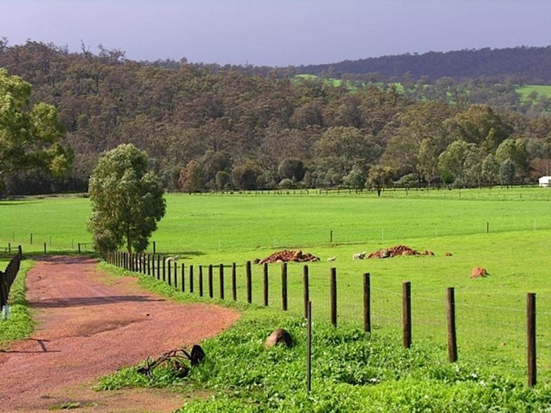 691 Chittering Valley Road, Lower Chittering WA 6084