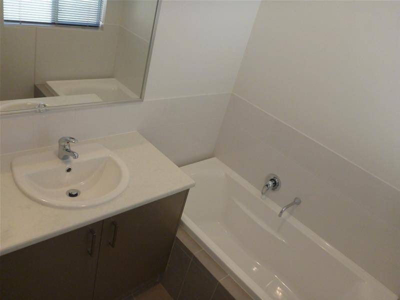 14/4 Melita Drive, Helena Valley WA 6056