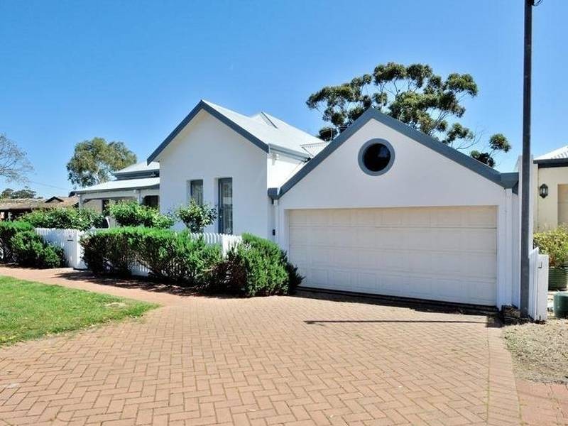 72 Terrace Road, Guildford WA 6055