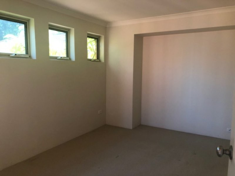 2/15 Mathoura Street, Midland WA 6056