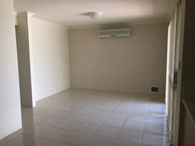 2/15 Mathoura Street, Midland WA 6056