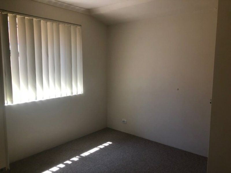 2/15 Mathoura Street, Midland WA 6056