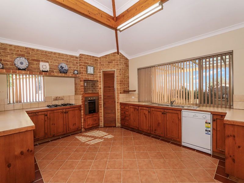 5 Kanya Court, Swan View WA 6056