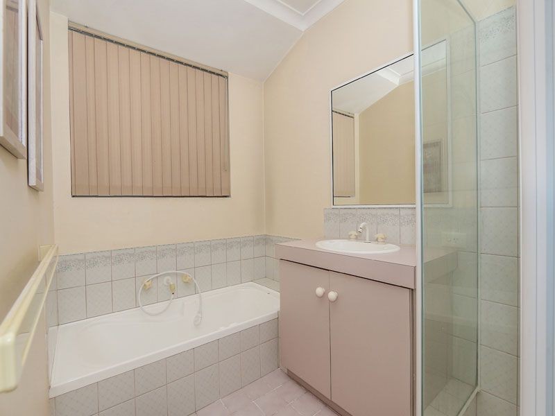 5 Kanya Court, Swan View WA 6056