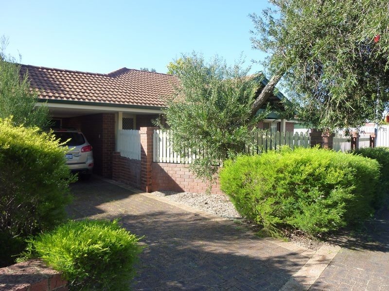 1/42 Byers Road, Baskerville WA 6056