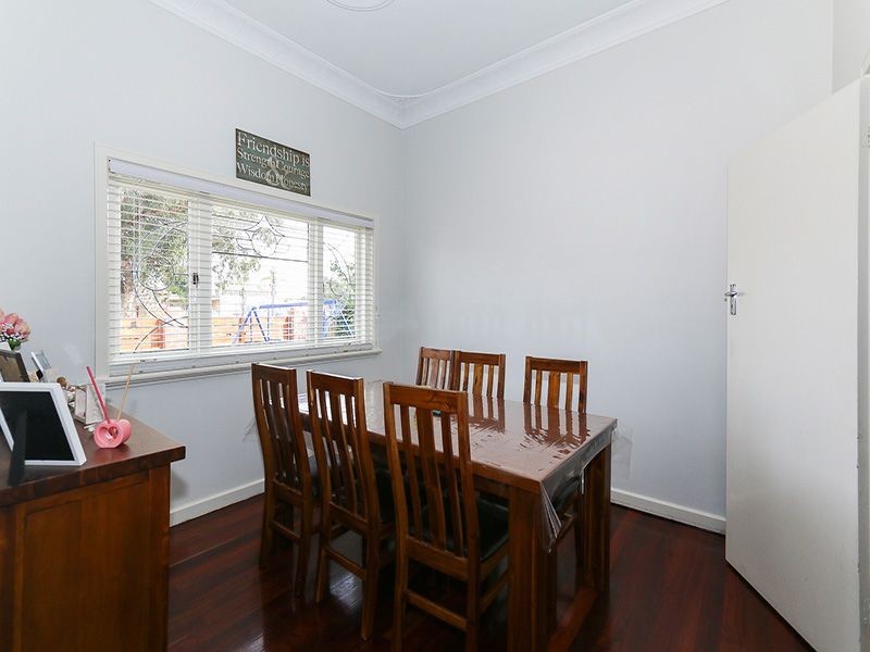 42 Blackburn Street, Bellevue WA 6056