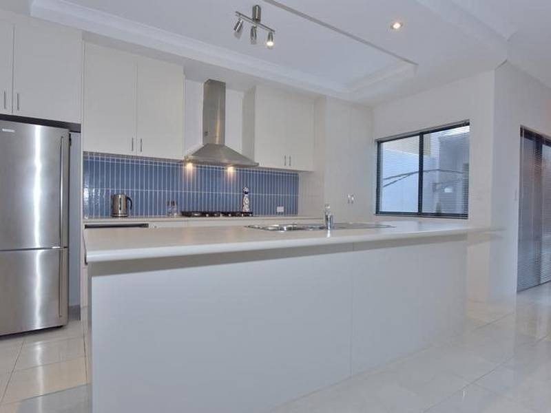 1/4 Hebe Lane, Woodbridge WA 6056