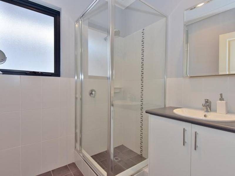 1/4 Hebe Lane, Woodbridge WA 6056