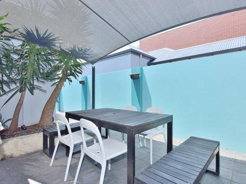 1/4 Hebe Lane, Woodbridge WA 6056