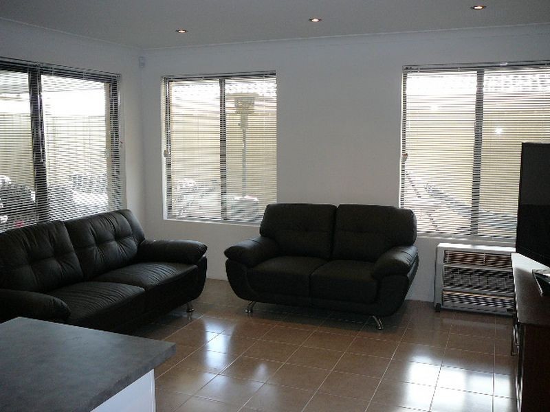 61A Victoria Pde, Midvale WA 6056