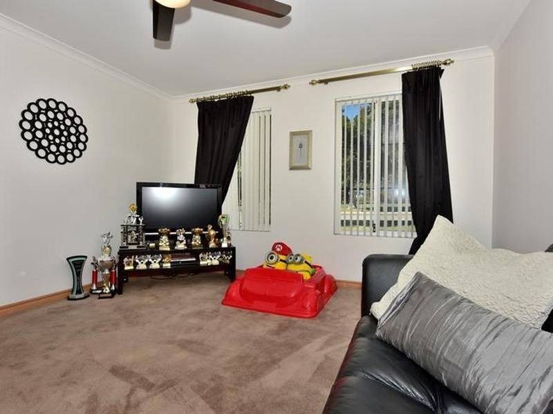 5 Lambertia Crescent, High Wycombe WA 6057