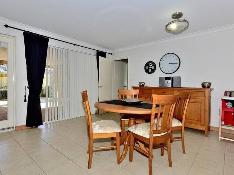 5 Lambertia Crescent, High Wycombe WA 6057