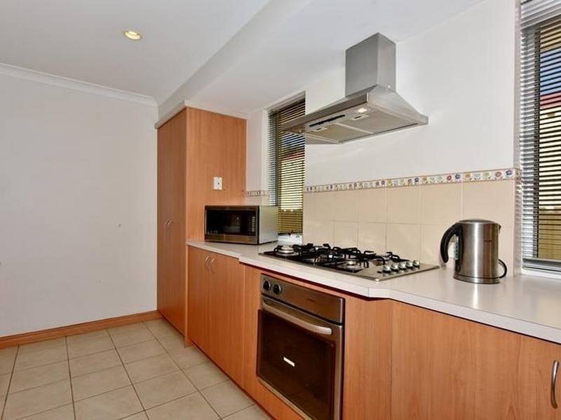 5 Lambertia Crescent, High Wycombe WA 6057