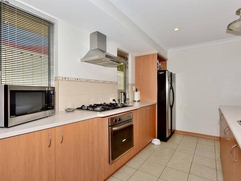 5 Lambertia Crescent, High Wycombe WA 6057