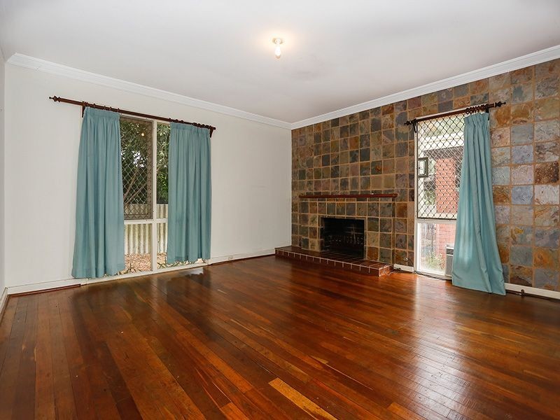 2 Harford Avenue, Viveash WA 6056
