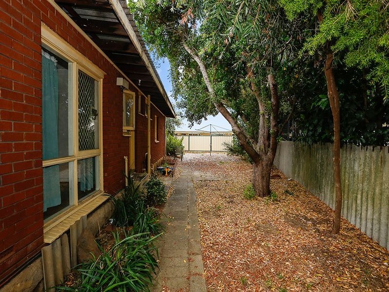 2 Harford Avenue, Viveash WA 6056