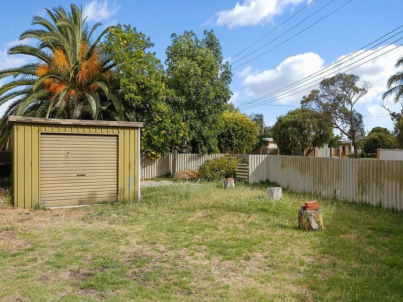 2 Harford Avenue, Viveash WA 6056