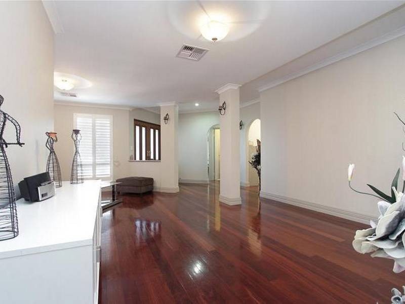 2 Glenlark Elbow, Jane Brook WA 6056