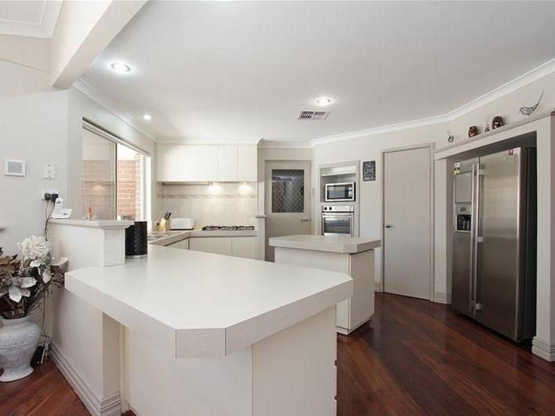 2 Glenlark Elbow, Jane Brook WA 6056