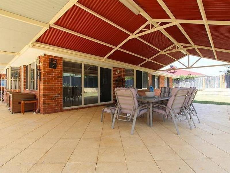 2 Glenlark Elbow, Jane Brook WA 6056