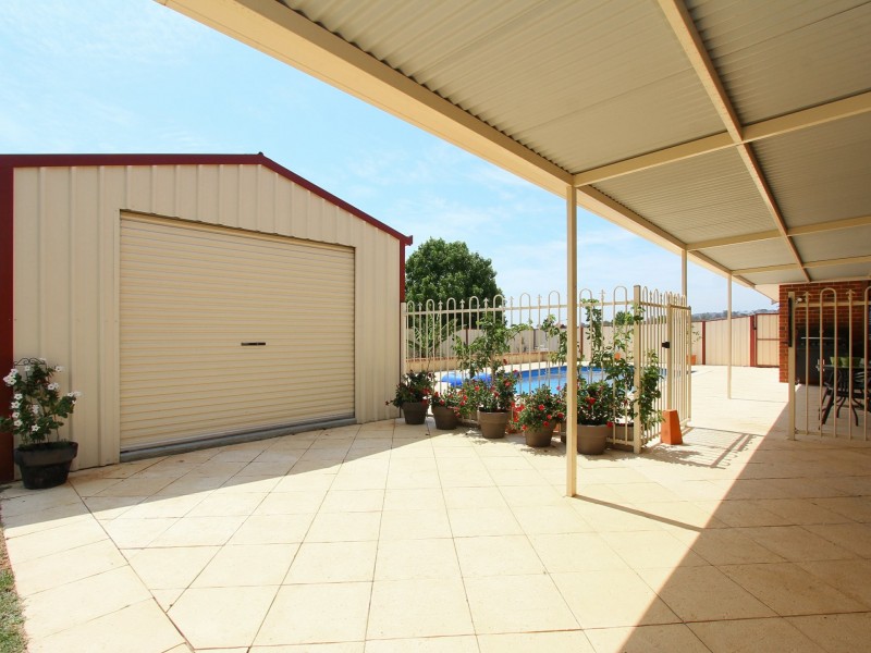2 Glenlark Elbow, Jane Brook WA 6056