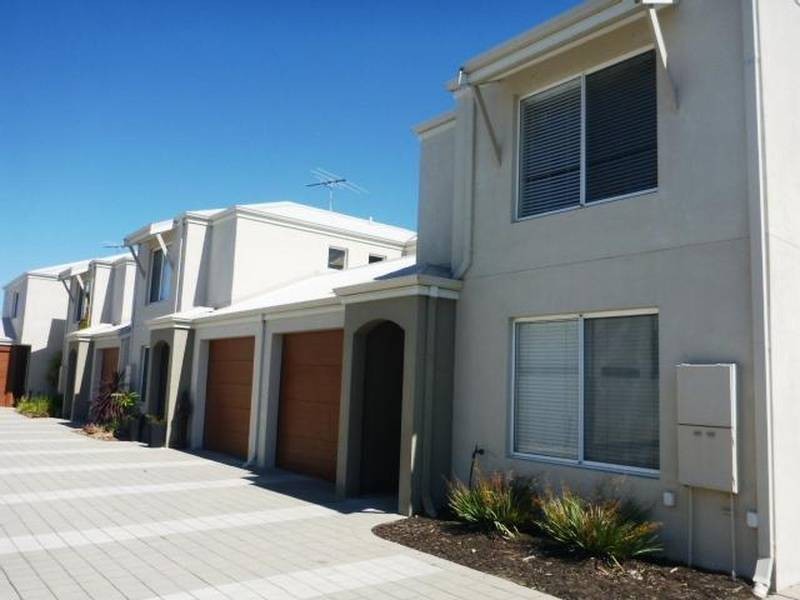 2/12 Charles East Street, Midland WA 6056