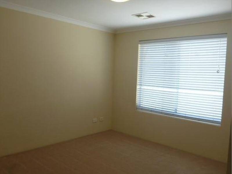 2/12 Charles East Street, Midland WA 6056