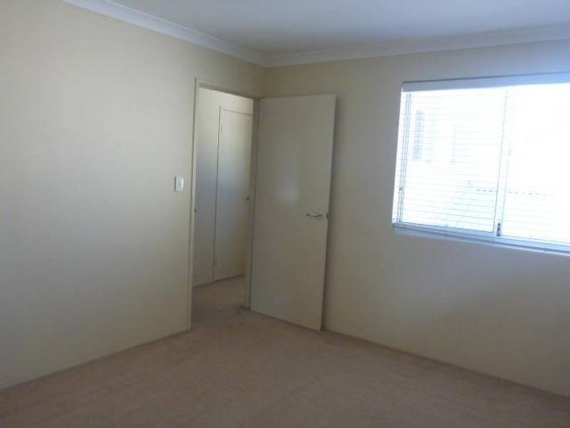 2/12 Charles East Street, Midland WA 6056