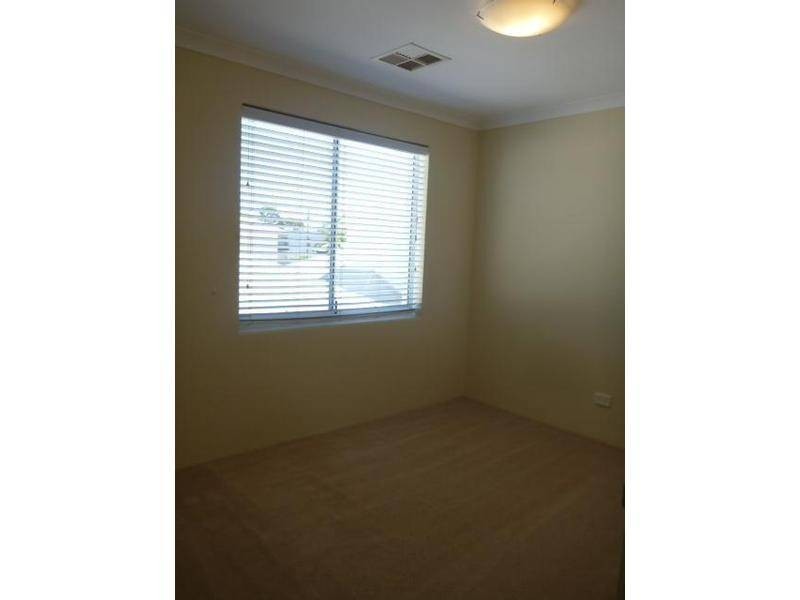 2/12 Charles East Street, Midland WA 6056
