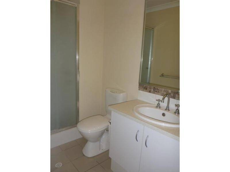 2/12 Charles East Street, Midland WA 6056