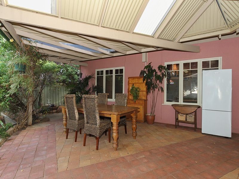 56 Redgum Avenue, Bellevue WA 6056