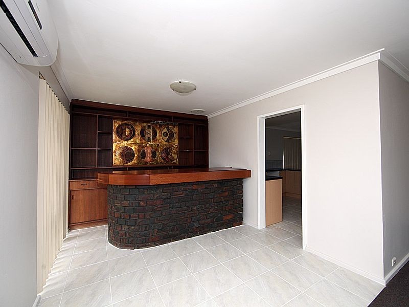 45 Chartwell Way, Swan View WA 6056