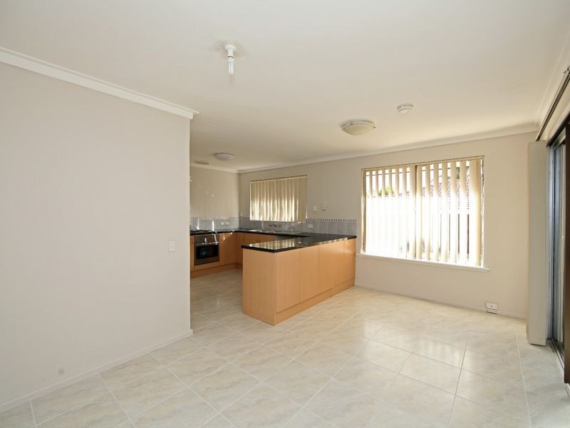 45 Chartwell Way, Swan View WA 6056
