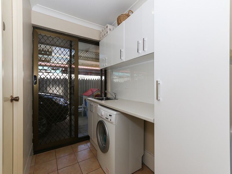 2 Tall Tree View, Swan View WA 6056