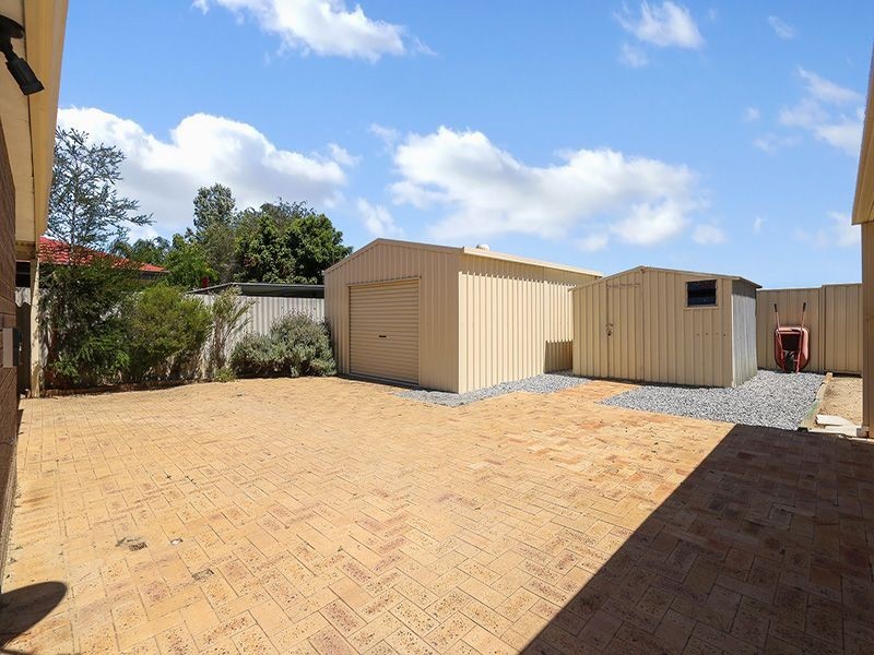 2 Tall Tree View, Swan View WA 6056