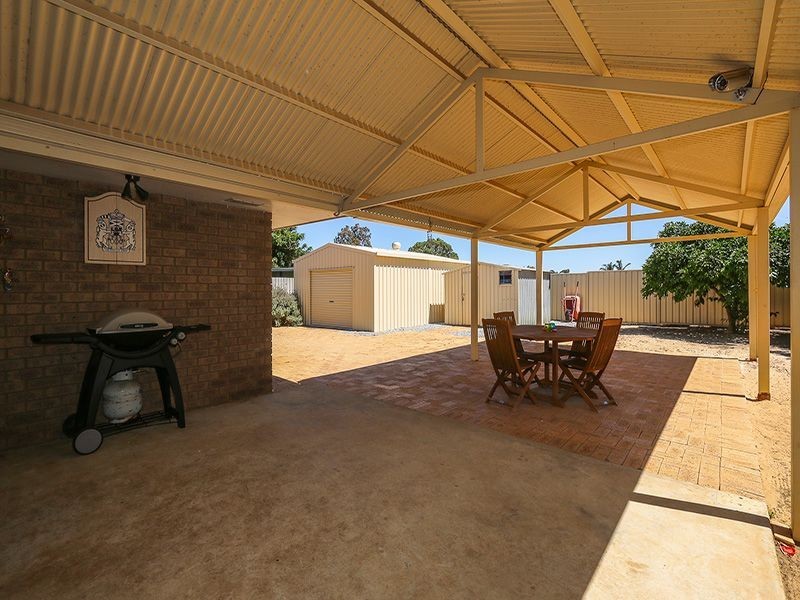 2 Tall Tree View, Swan View WA 6056