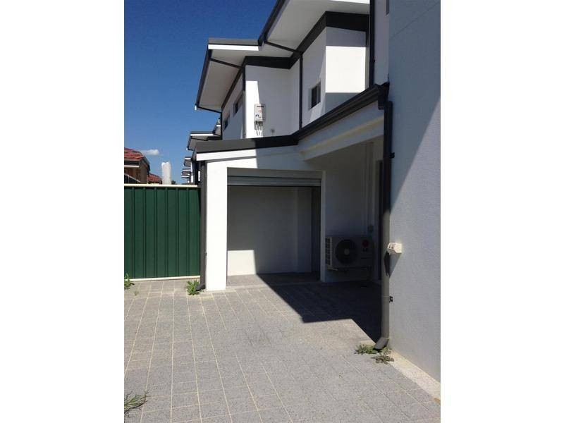 1/13 Spring Avenue, Midland WA 6056