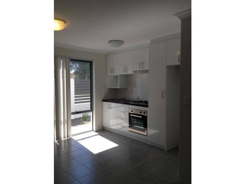 1/13 Spring Avenue, Midland WA 6056