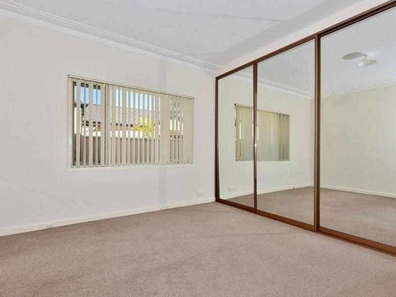 11 Templeman Place, Midland WA 6056